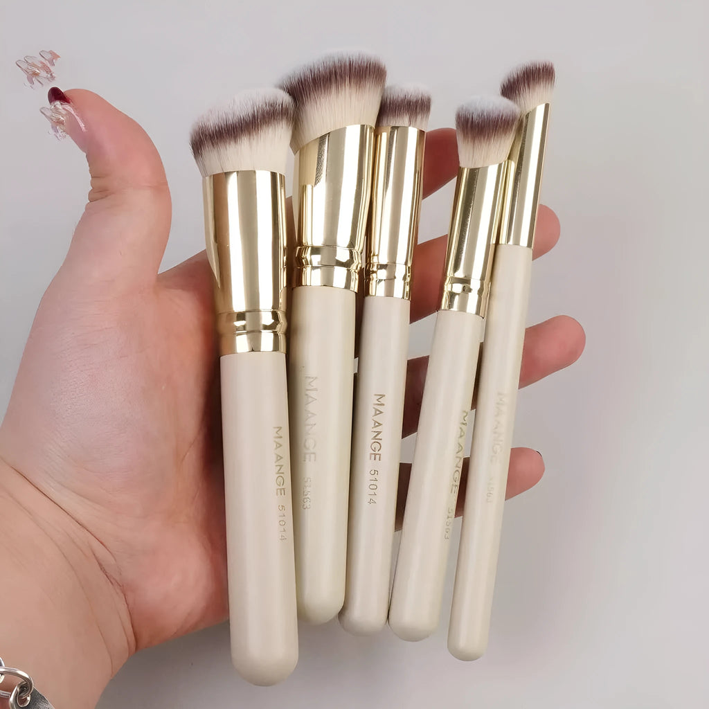 MAANGE apricot coloured angled powder blusher brush set with synthetic bristles