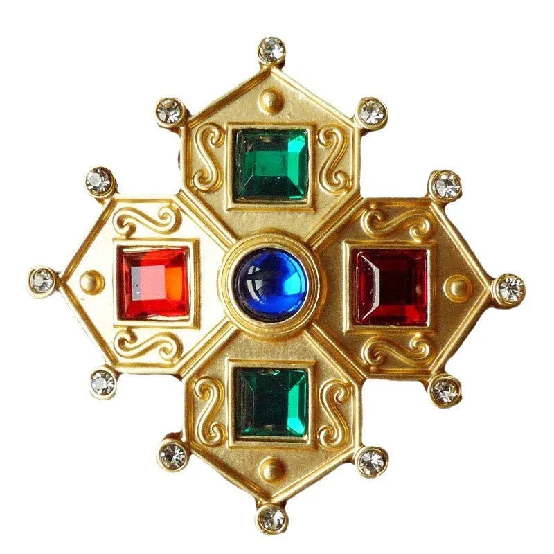Retro baroque vintage brooch with diamond shape and zinc alloy construction