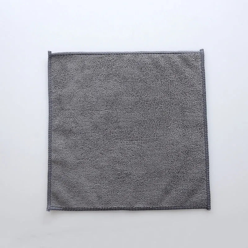 Grey square microfiber kitchen cleaning cloth for oilproof decontamination on pots and bowls