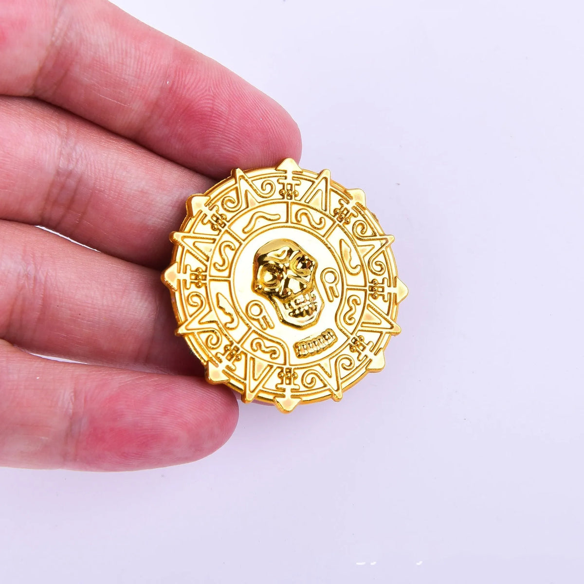 Plastic pirate gold coin toy with pointed star design for Halloween costumes
