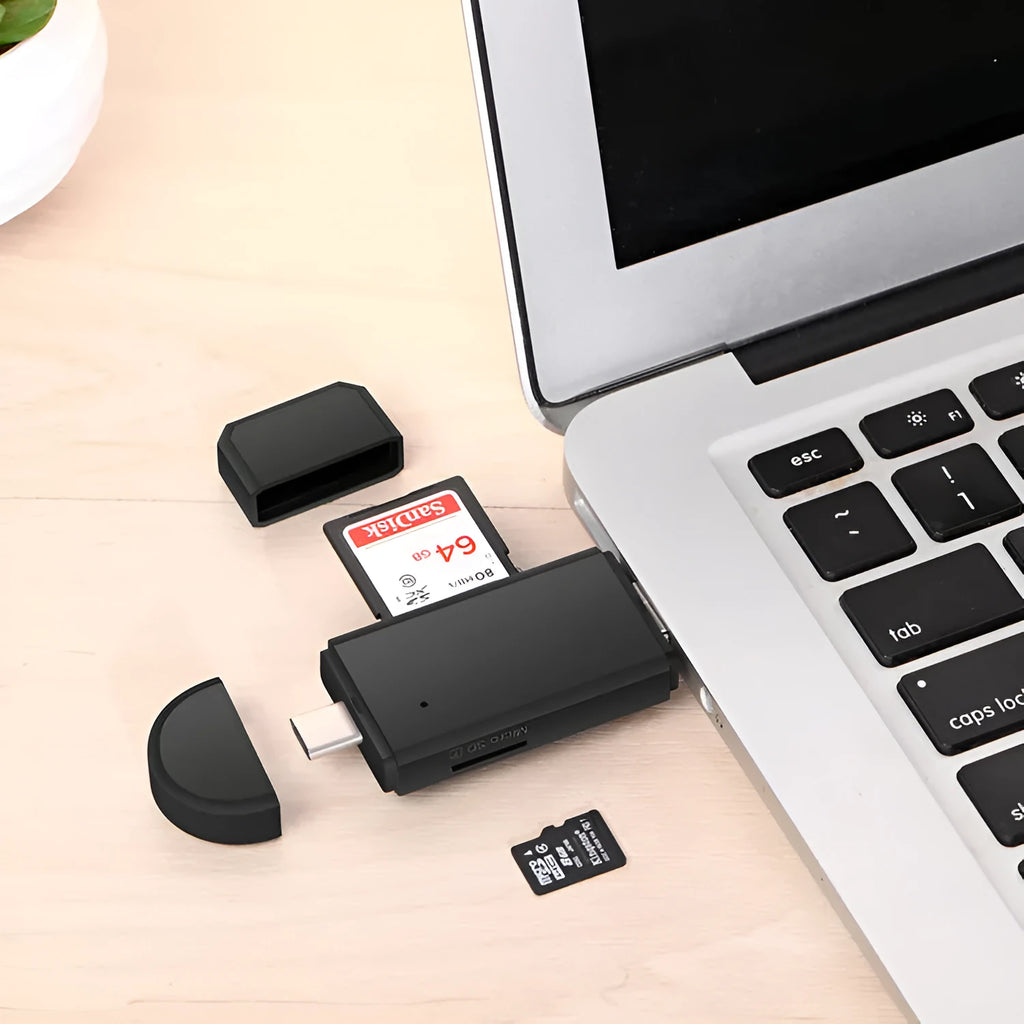 Black portable Type-C card reader with USB 2.0 interface, plastic body, 75x26x9mm