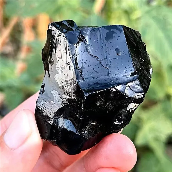 Natural obsidian rough stone large gravel black colour European style 100g pack