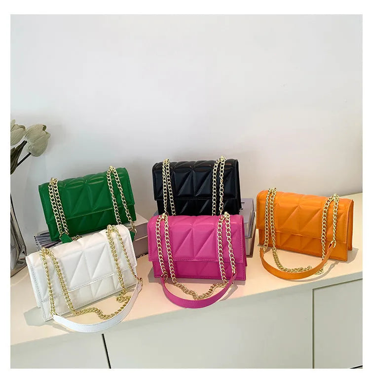 Small square crossbody shoulder bag in PU leather with chain and shoulder strap, available in five colours, 22cm width