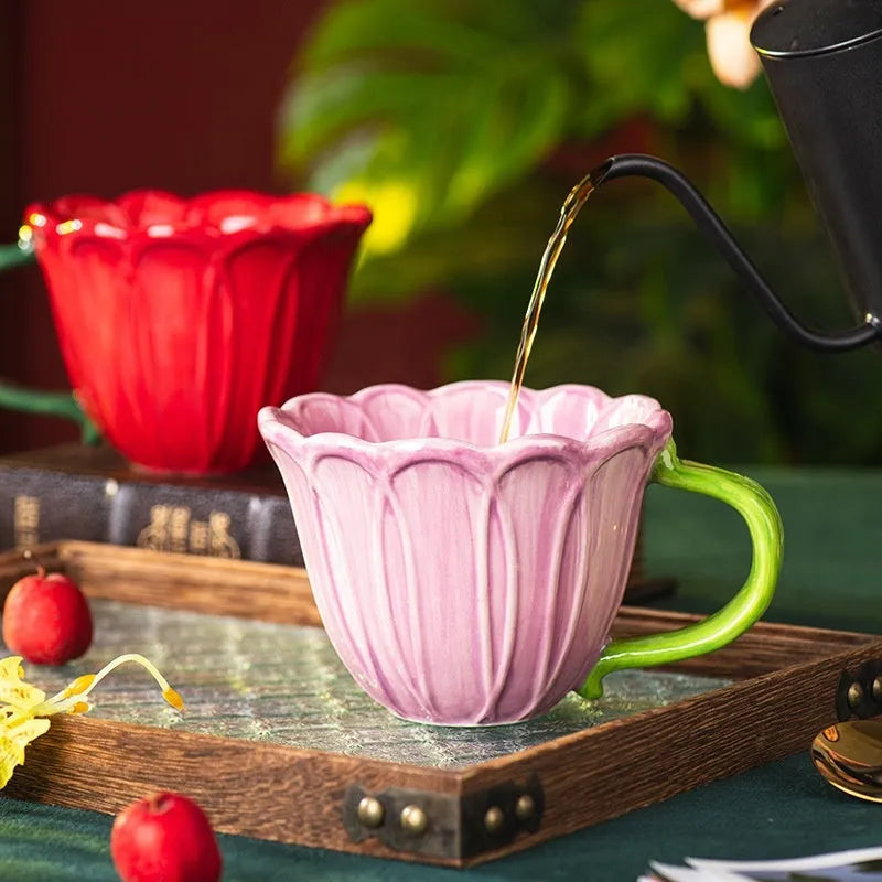 Ceramic breakfast cup with floral pattern, 500ml capacity, in red, purple, or mixed set colours.