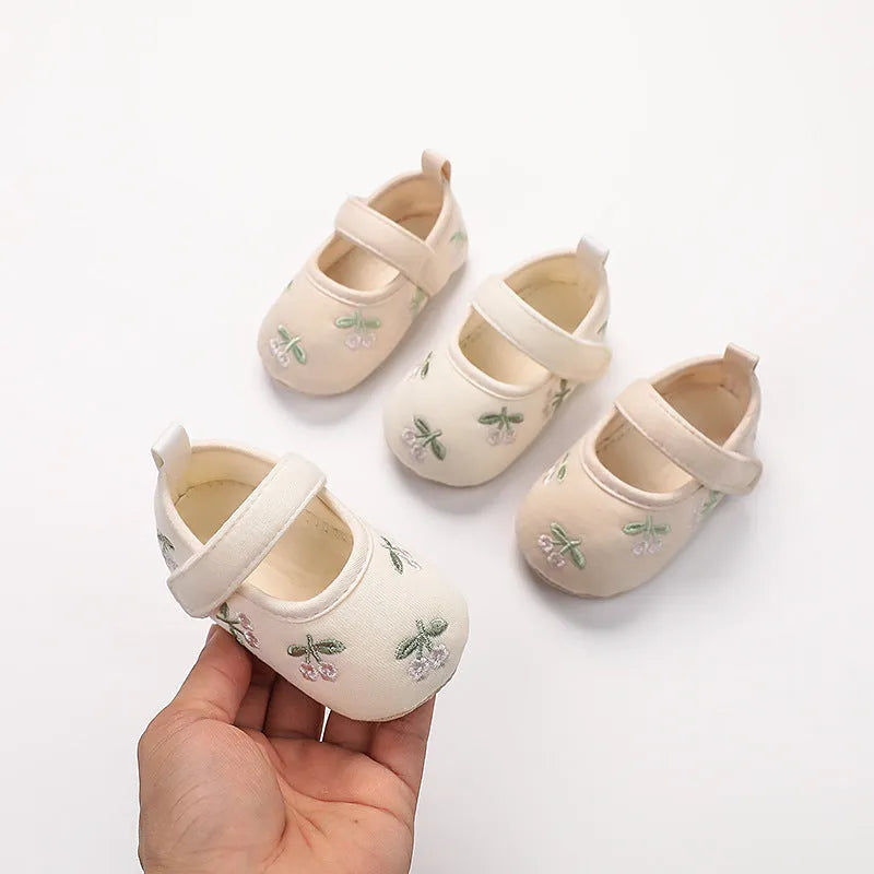 Baby girl cotton spring shoes with small flower embroidery in khaki, Velcro fastening, non-slip sole