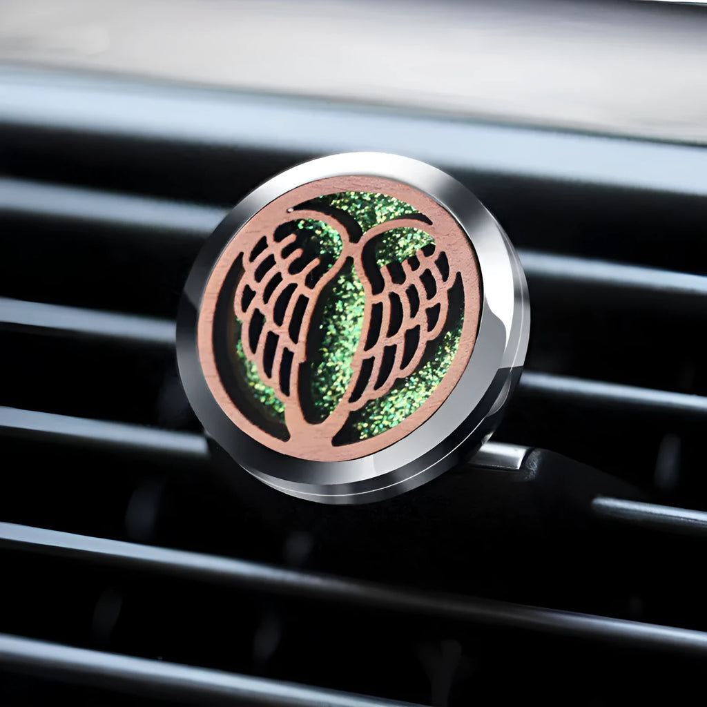 Round wooden car aromatherapy clip with adjustable alloy clamp for dashboard mounting in various colours