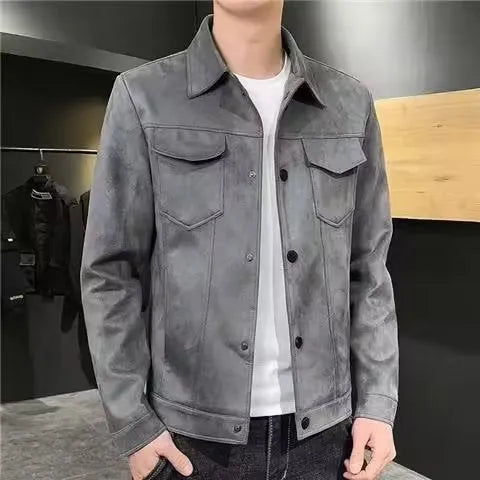 Casual solid colour loose men's top with 3D patch pocket in suede brown