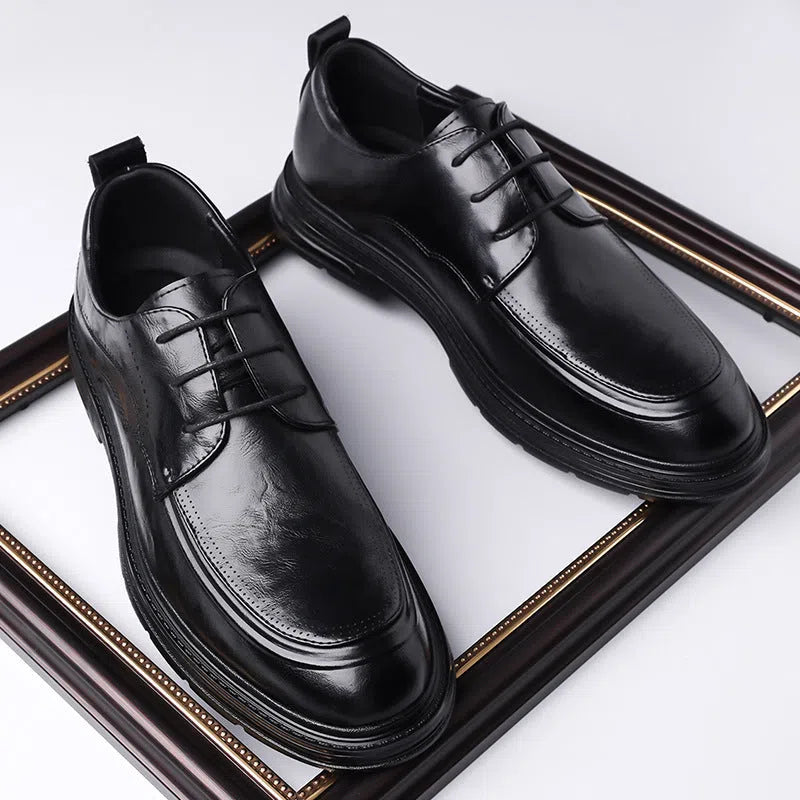 Men's brown business formal lace-up leather shoes with cowhide upper and rubber sole, round toe, low top