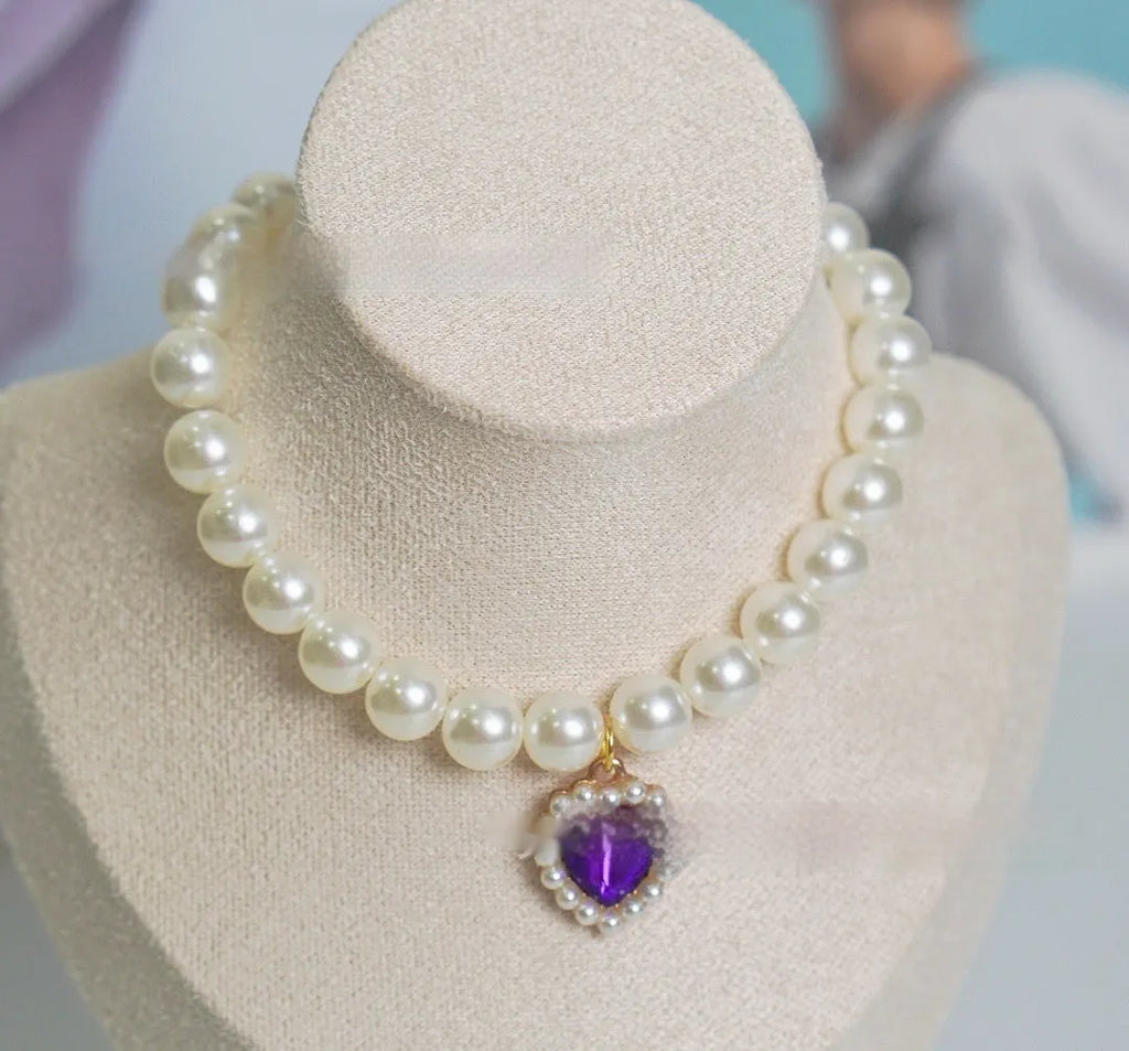 Decorative plastic alloy resin cat collar with pearl necklace design and love gem charm in selected colour