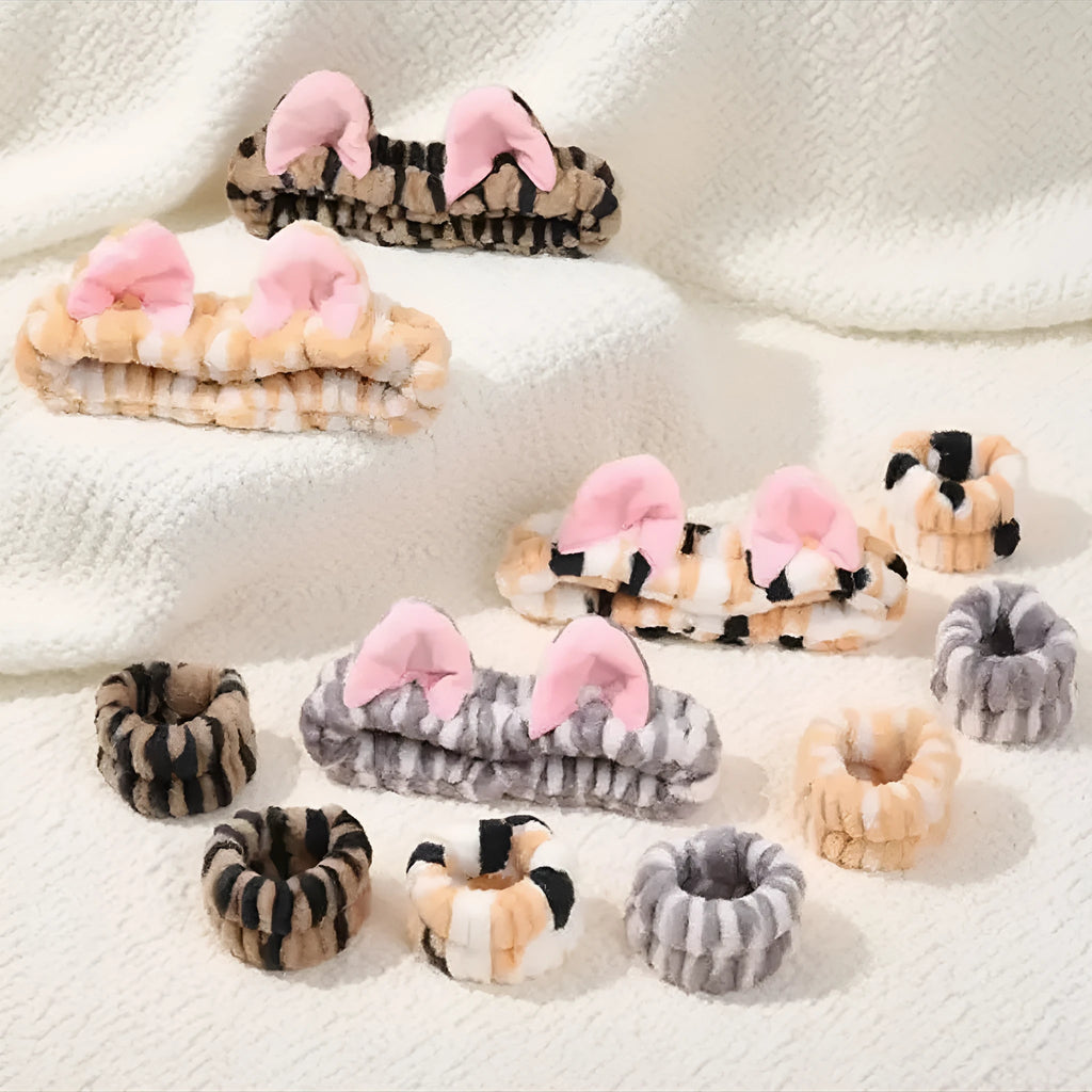 Girl cat ears washing face hair band set in plaid cloth, three pieces including headband, in leopard print colour