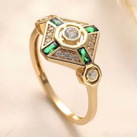 Square cut emerald diamond ring with electroplated finish in lvzuan colour