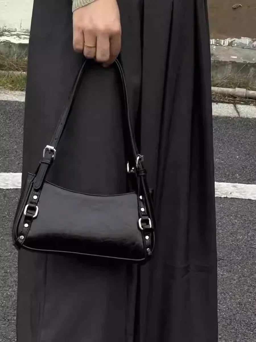 Hot Girl locomotive style all-matching shoulder bag in black PU with outer three-dimensional pocket