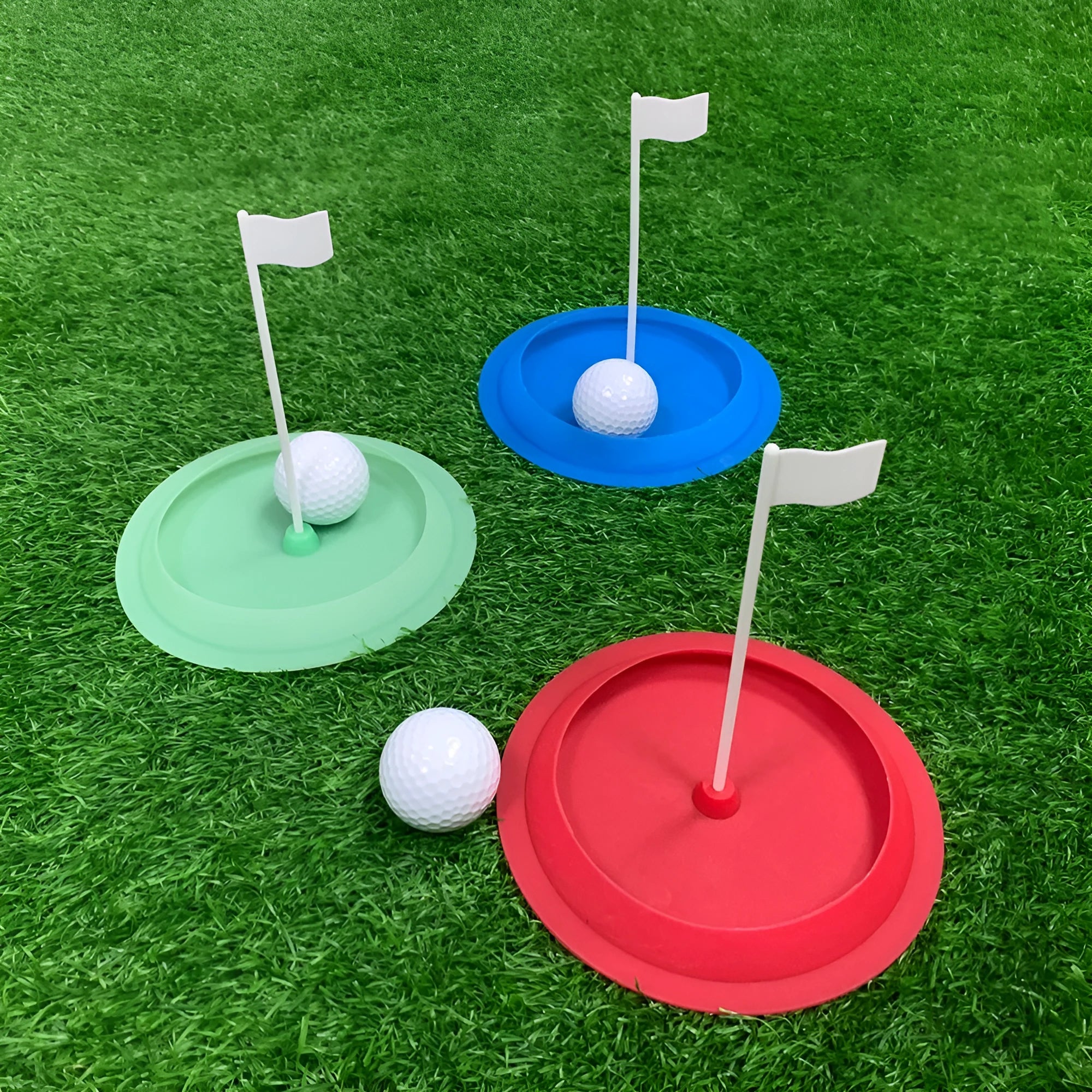 Silicone golf putting practice cup with 16cm diameter in red, green or blue