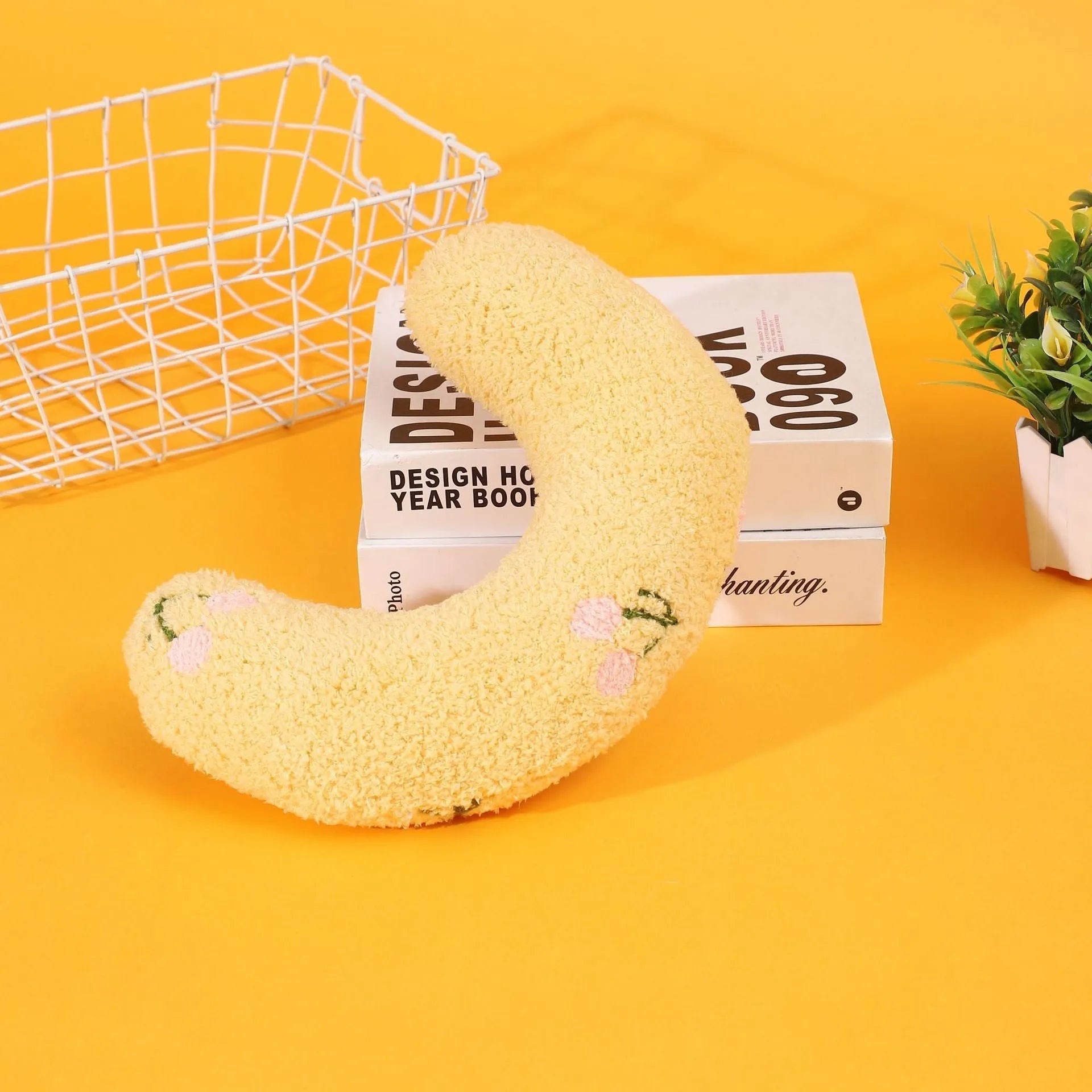 Cartoon U-shaped half moon pet pillow for dogs and cats in yellow colour option