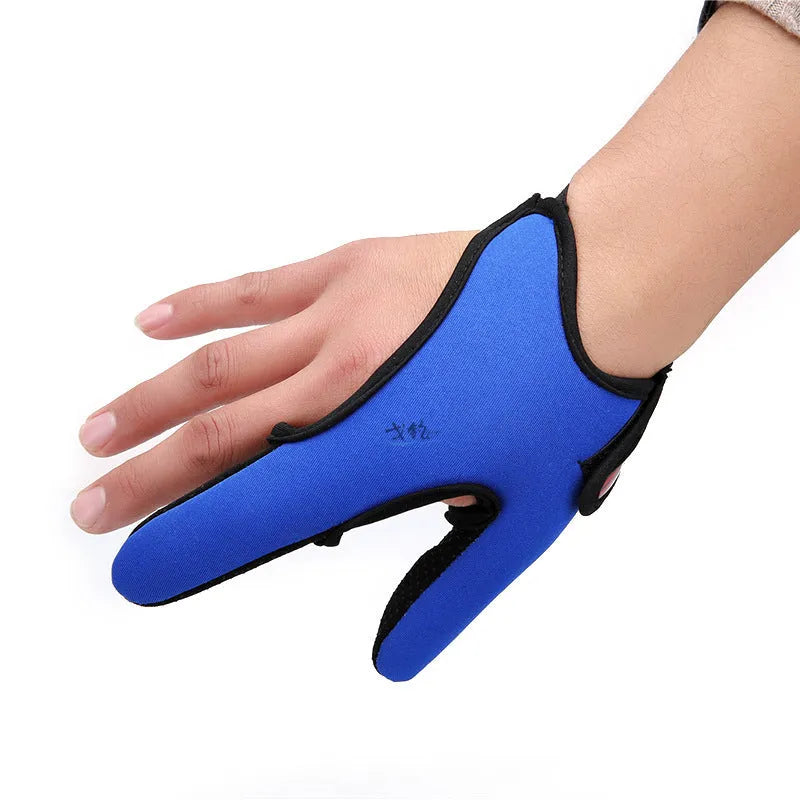 A single fishing glove with two-finger design in camouflage colour, showing diving cloth back and microfiber palm.