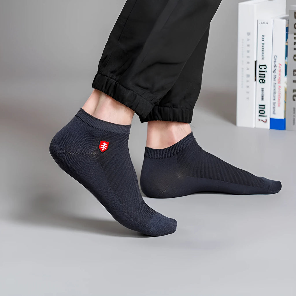 Men's low cut solid colour casual socks with short tube length, free size, acetate fibre blend, embroidery detail
