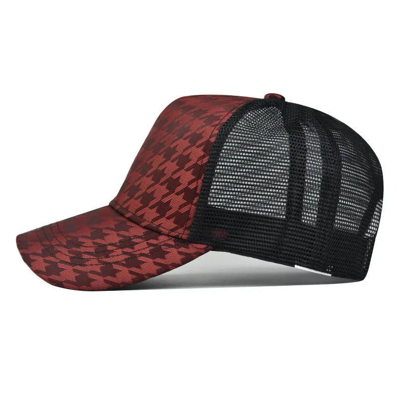 Houndstooth baseball cap in woolen plaid, size M 56-58cm, available in red, grey, or black for men and women