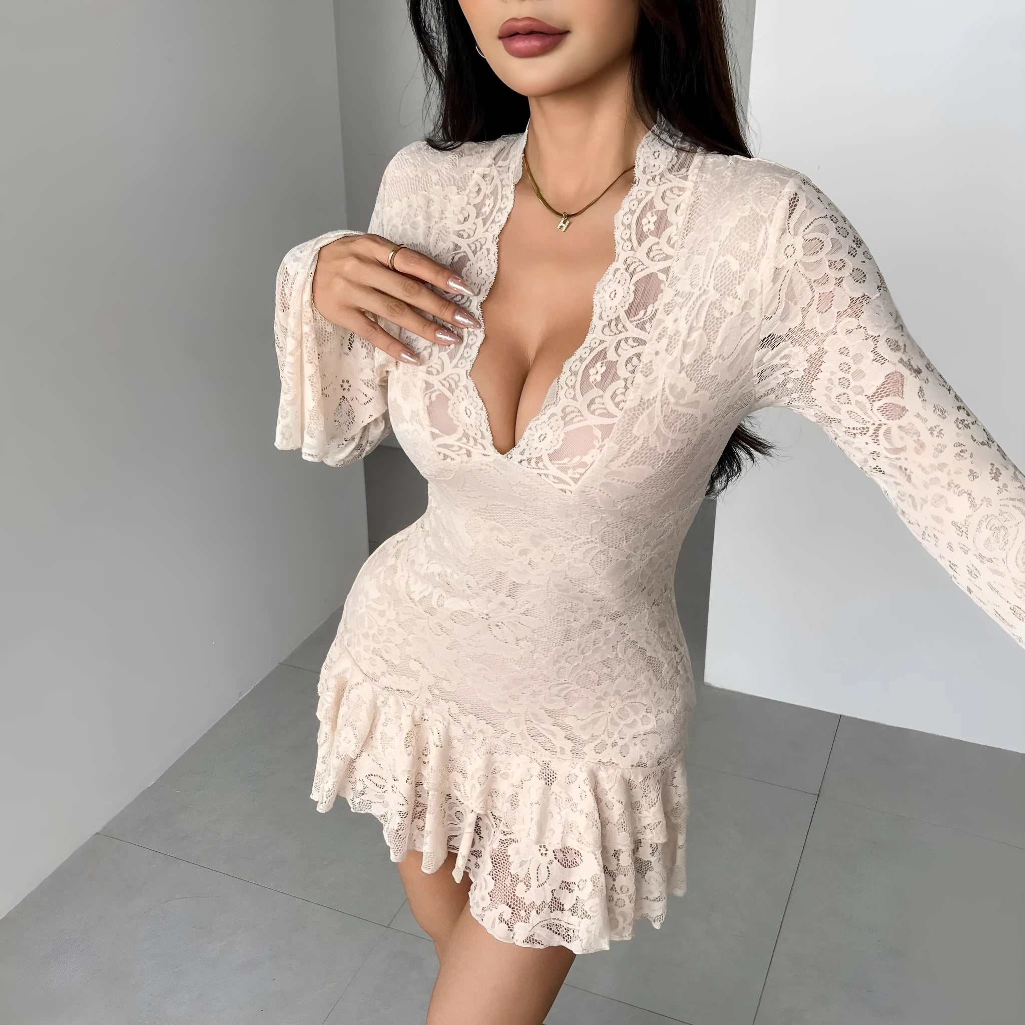 Apricot lace V-neck double-layer ruffled slim-fit mermaid dress with floral pattern and flared sleeves