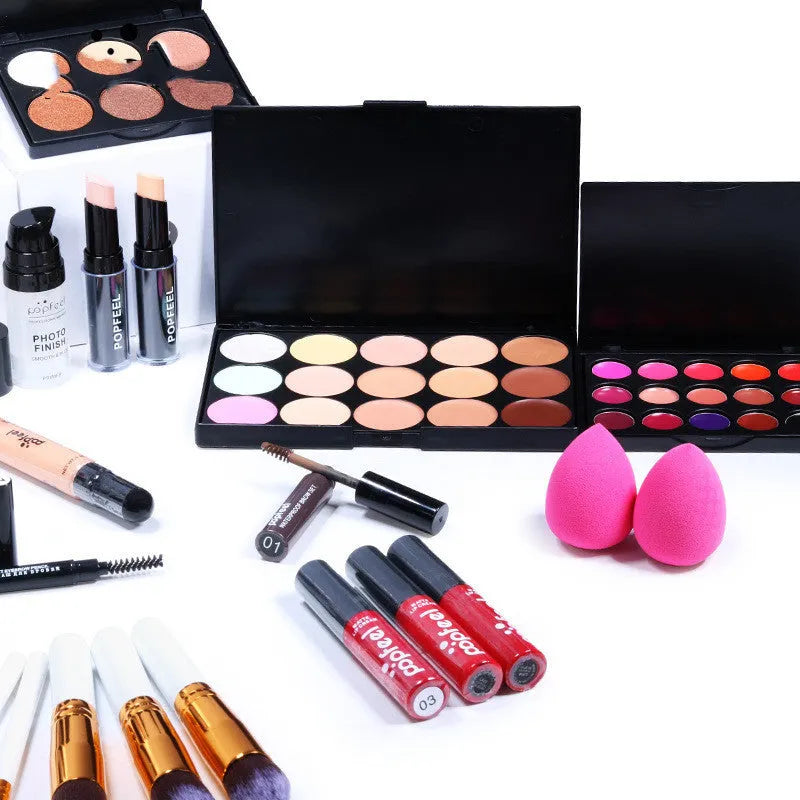 Combination makeup set with concealer, eyeliner, and eyebrow pencil in natural colour KIT011
