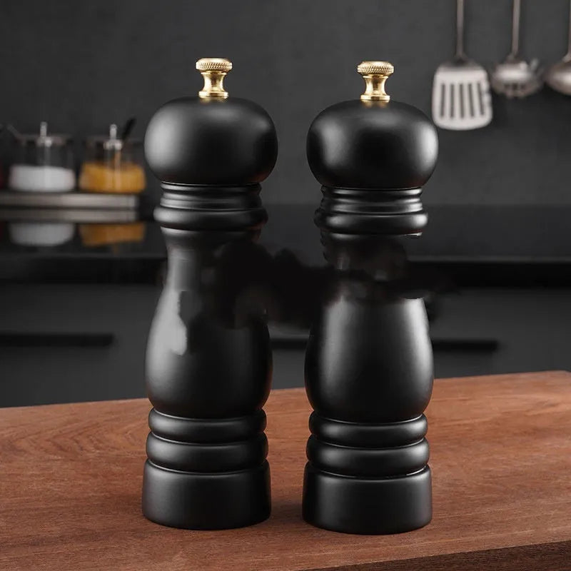Manual pepper mill with ceramic core, beech wood and stainless steel body, modern minimalist style for BBQ seasoning