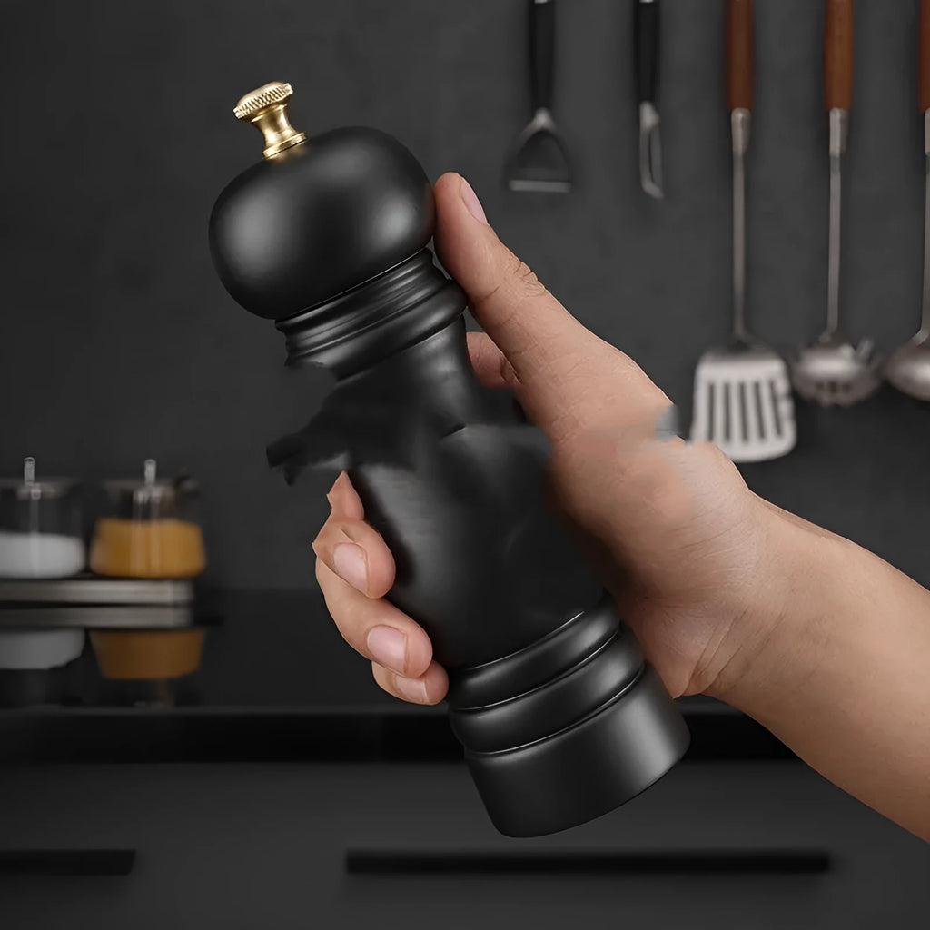Manual pepper mill with ceramic core, beech wood and stainless steel body, modern minimalist style for BBQ seasoning