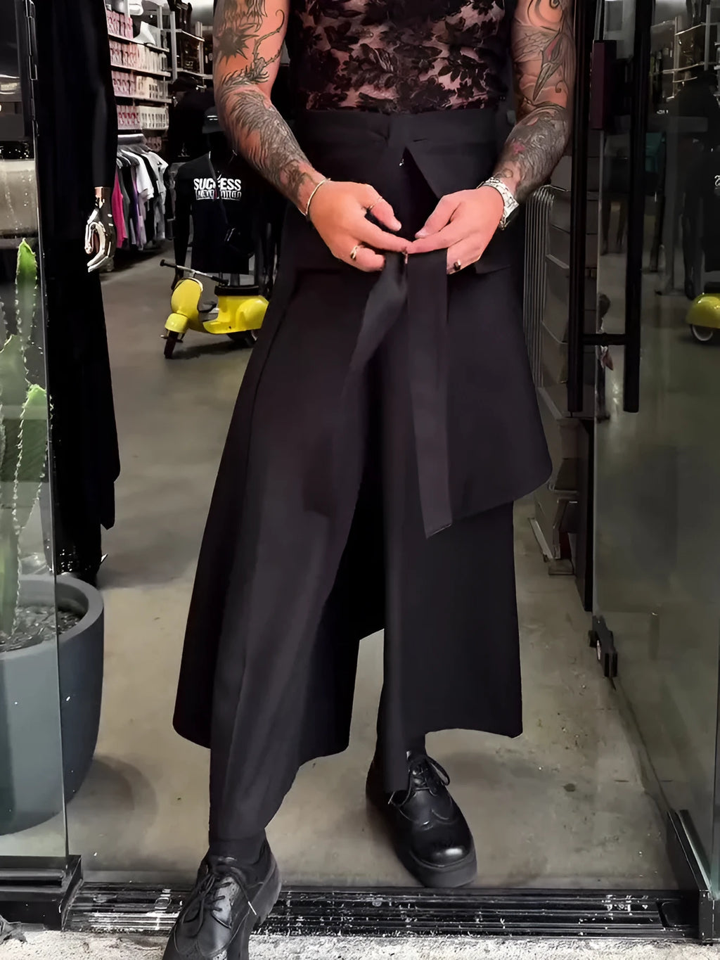 Men's casual strappy solid colour wide-leg ankle-length polyester pants in black
