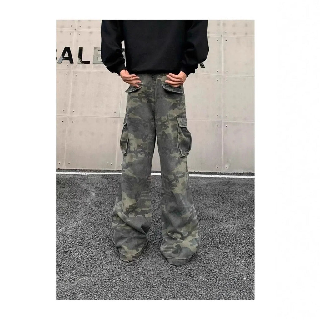 American vintage style crumpled camouflage cargo pants with multiple pockets on a mid-waist fit.