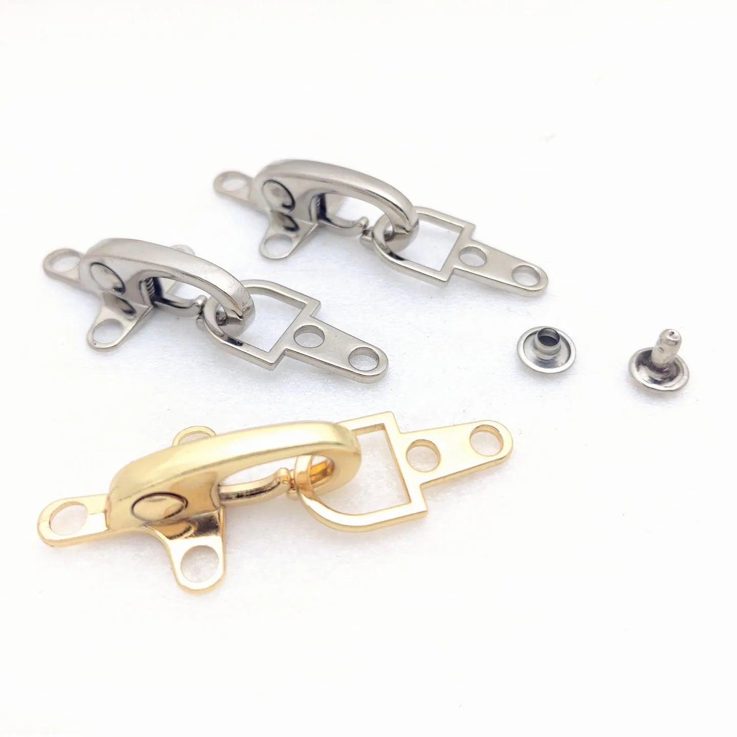 Zinc alloy aircraft buckle decoration in 5.85cm size with metal clasp for backpacks and outdoor gear