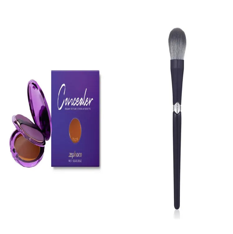 Efficient concealer plate with water and sweet almond oil formula in three shade options