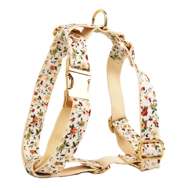 Small white flower pet dog collar suit set with bow decoration and matching accessories