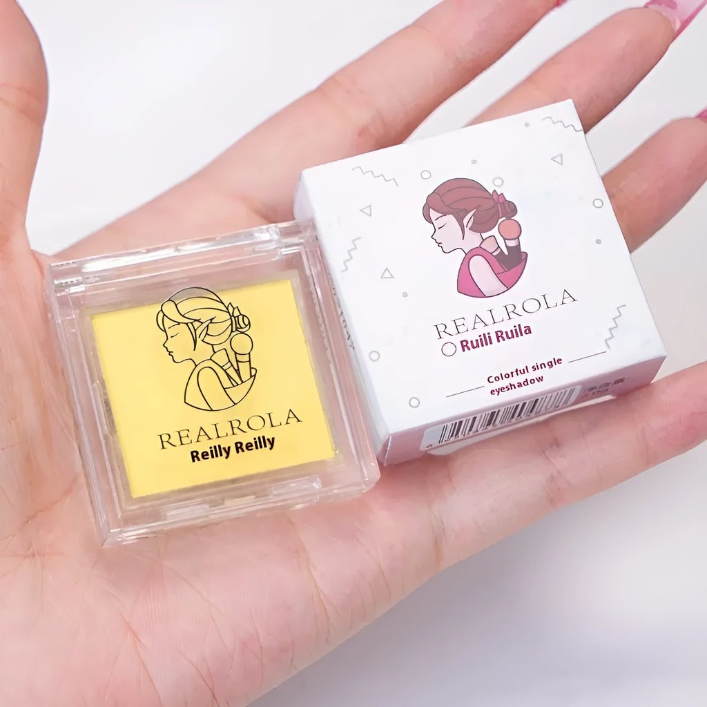 Single pot of bright yellow matte monochrome eyeshadow, 2g net content.