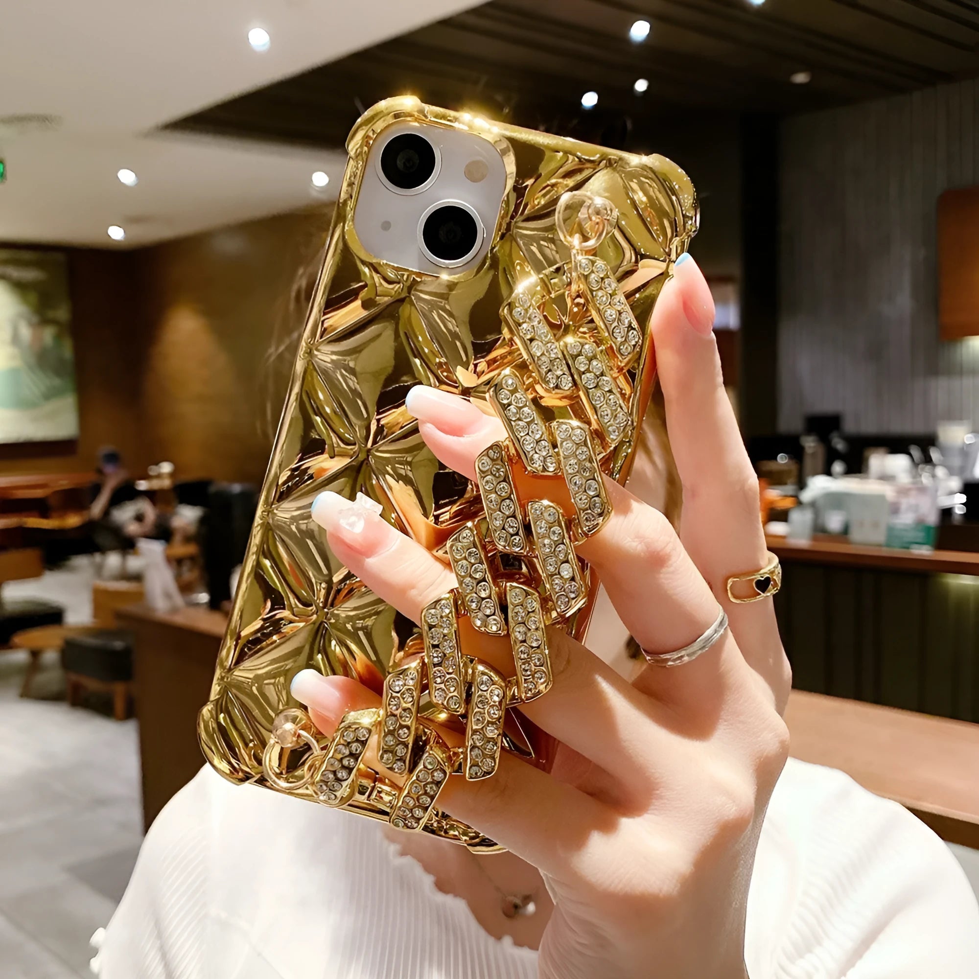 Luxury diamond bracelet phone case with chain decoration and flash diamond lock for iPhone