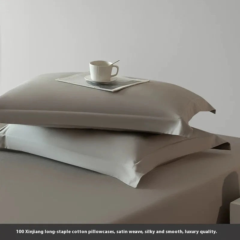 Solid colour long-staple cotton pillowcase 48 x 74 cm with twill weave and reactive print finish