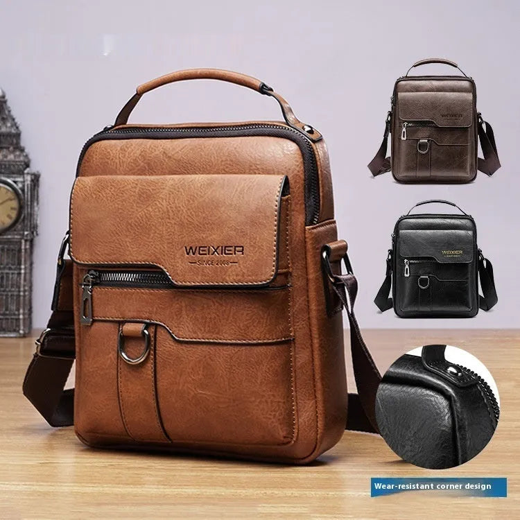 Men's one-shoulder retro messenger bag in PU leather with flap closure, black colour variant