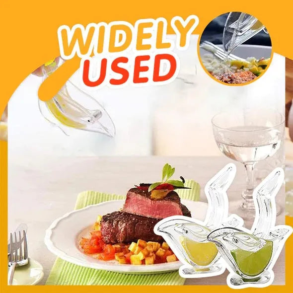 Transparent acrylic manual lemon juicer with bird design for fresh citrus extraction