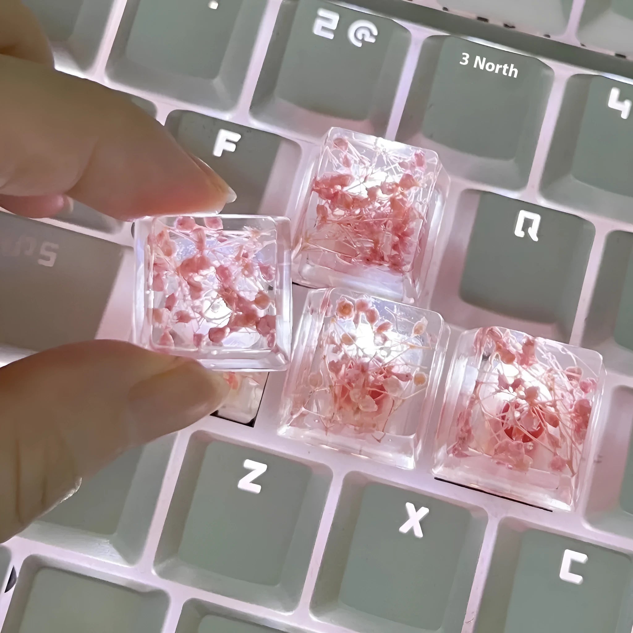 Resin transparent starry sky keycap with glitter particles on mechanical keyboard switch