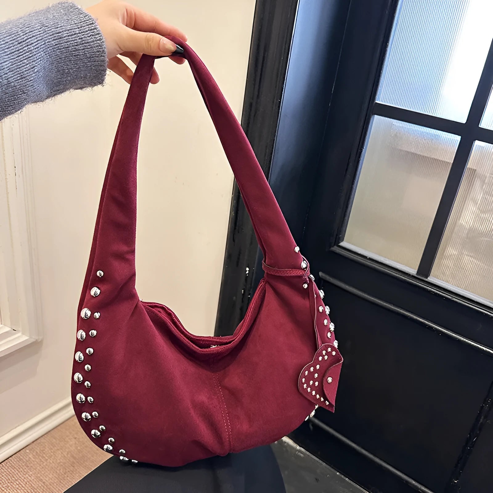 Soft plush casual tote handbag for women in a strapless retro design.