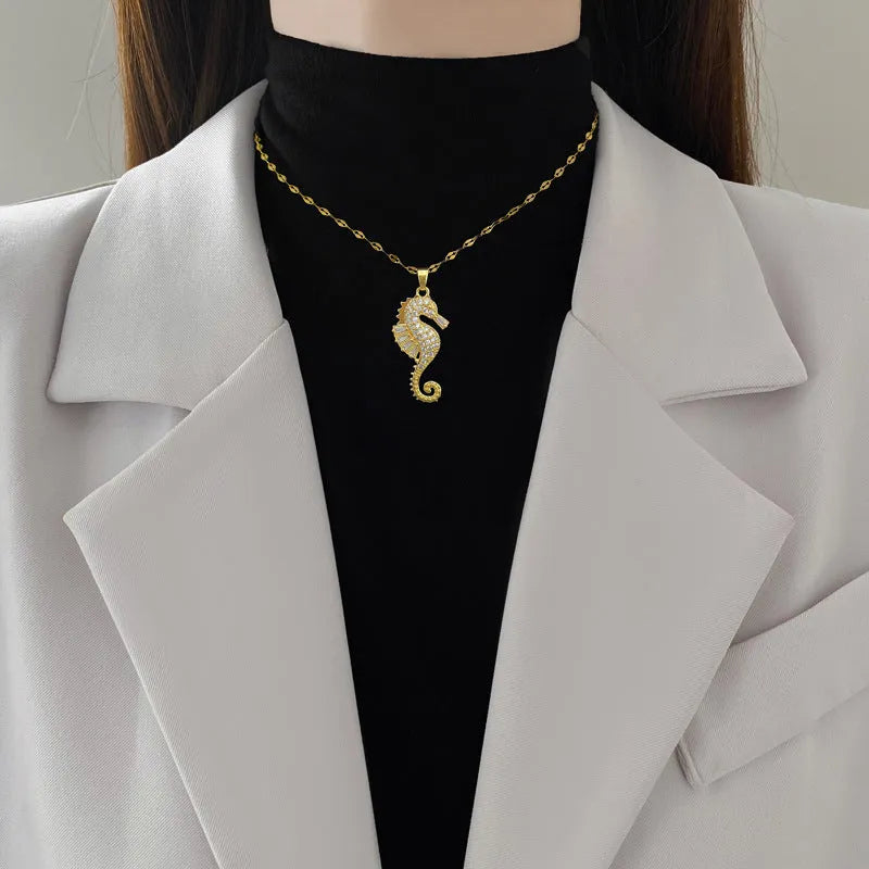 Gold seahorse pendant necklace for women with copper pendant and titanium steel twisted chain, 31-40cm