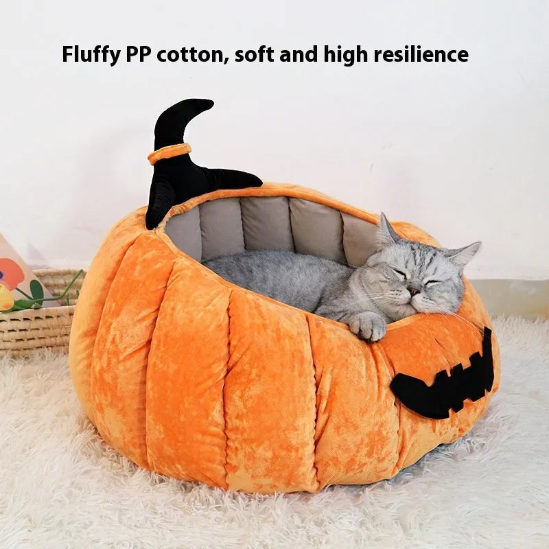 Pumpkin-shaped fabric cat bed in black or orange colour for Halloween or winter use