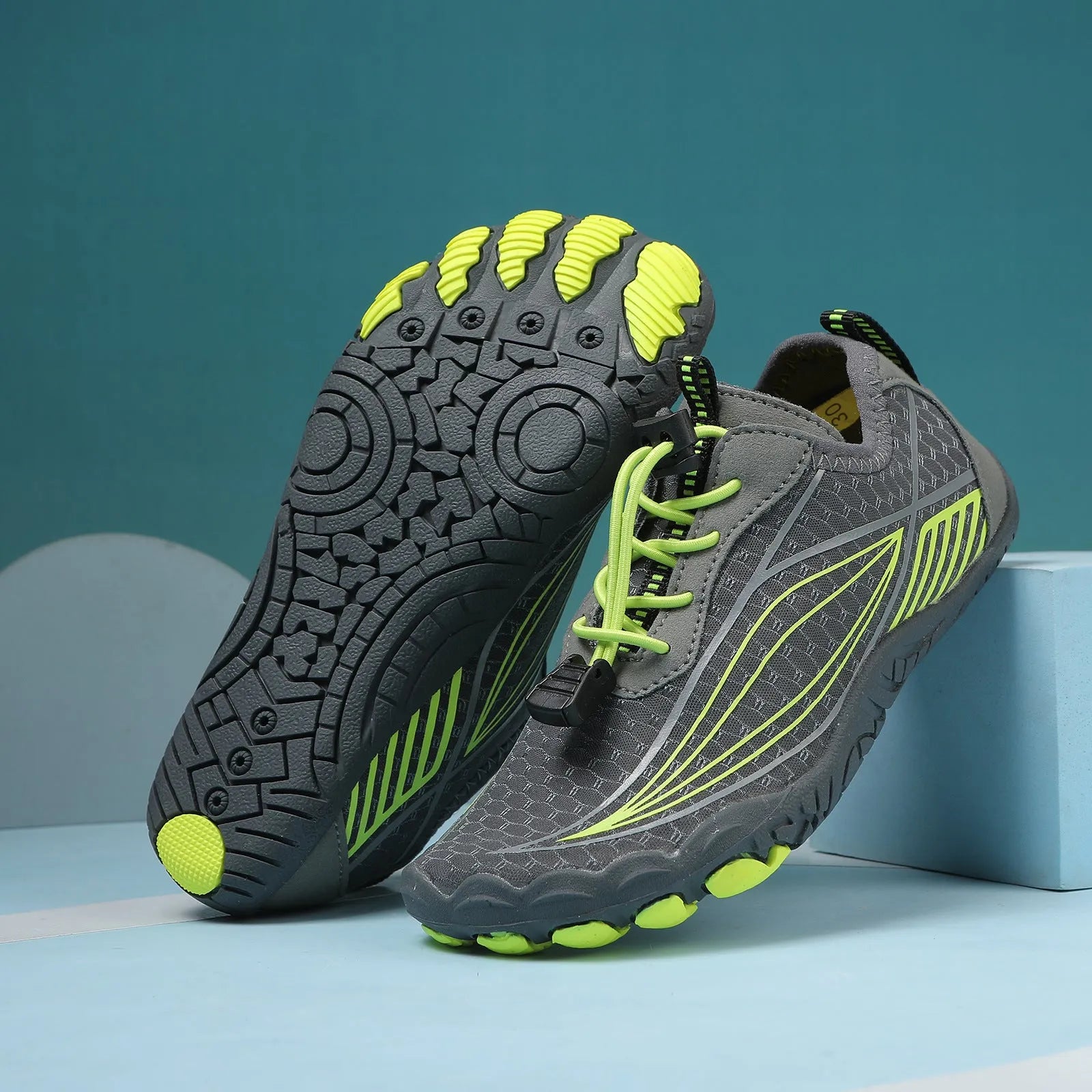 Children's quick-drying wading swimming shoes with non-slip rubber soles and elastic band closure