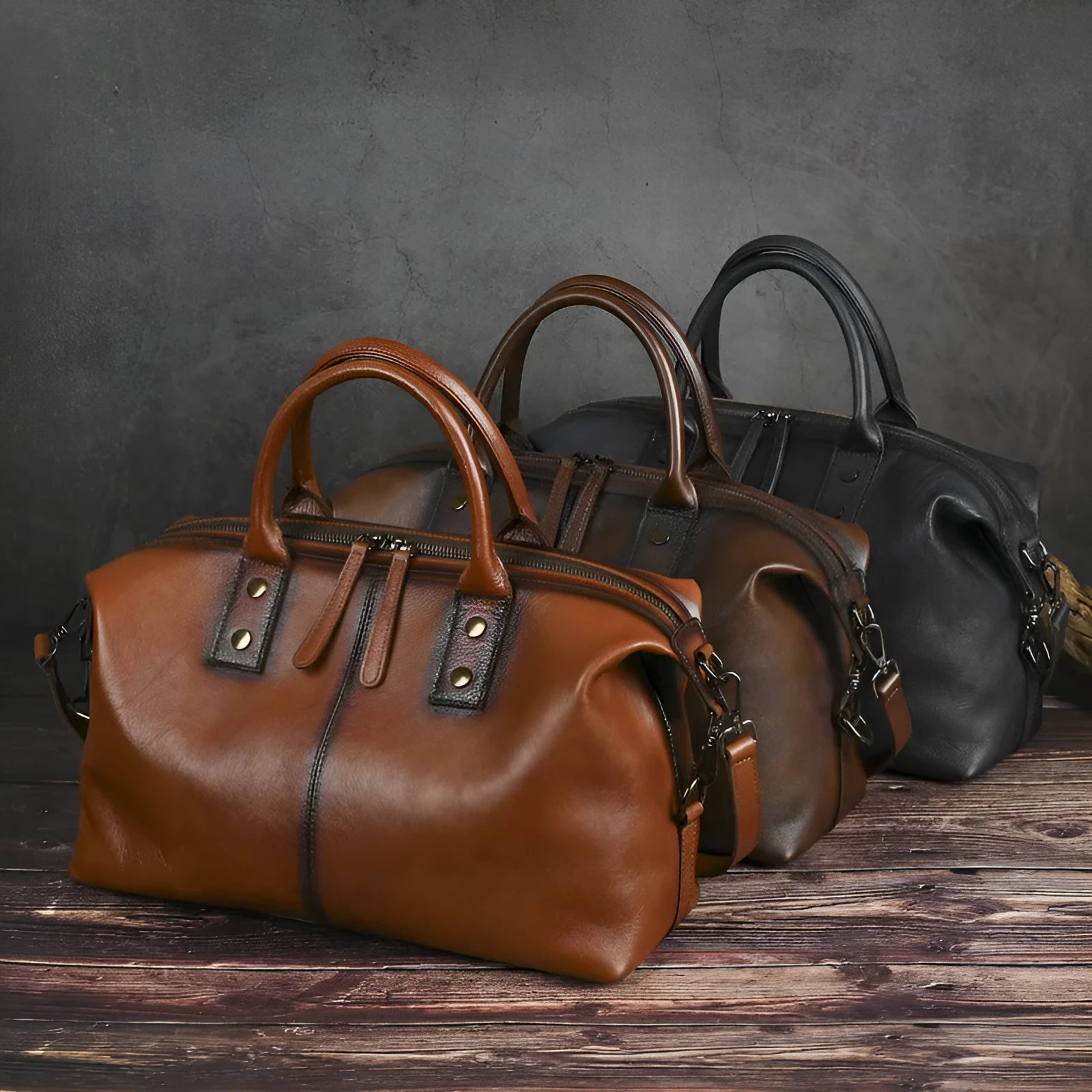 Women's genuine leather handbag in brown, horizontal square shape, with shoulder strap and sandwich pocket