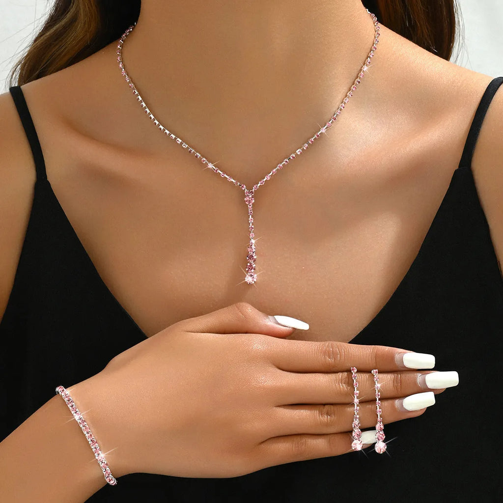 Bridal jewellery three-piece set with rhinestone pendants and snake bones chain in silver finish