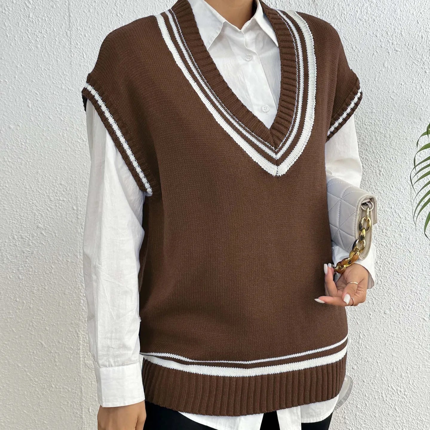 Women's loose casual vest sweater in college style with European colour matching