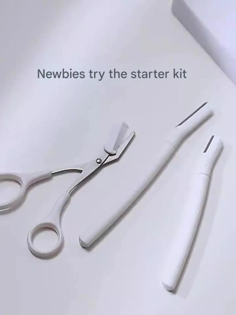 Safety design eyebrow trimmer set with macro detailing tool for precise eyebrow shaping