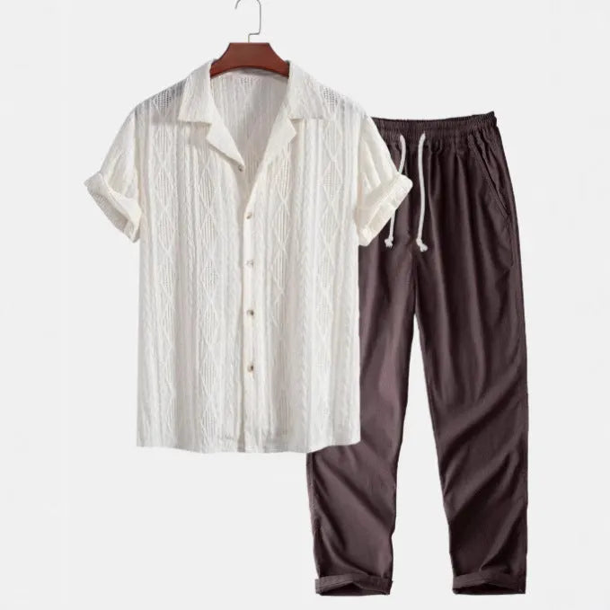 Short-sleeved camouflage print casual suit set with trousers, slim fit.