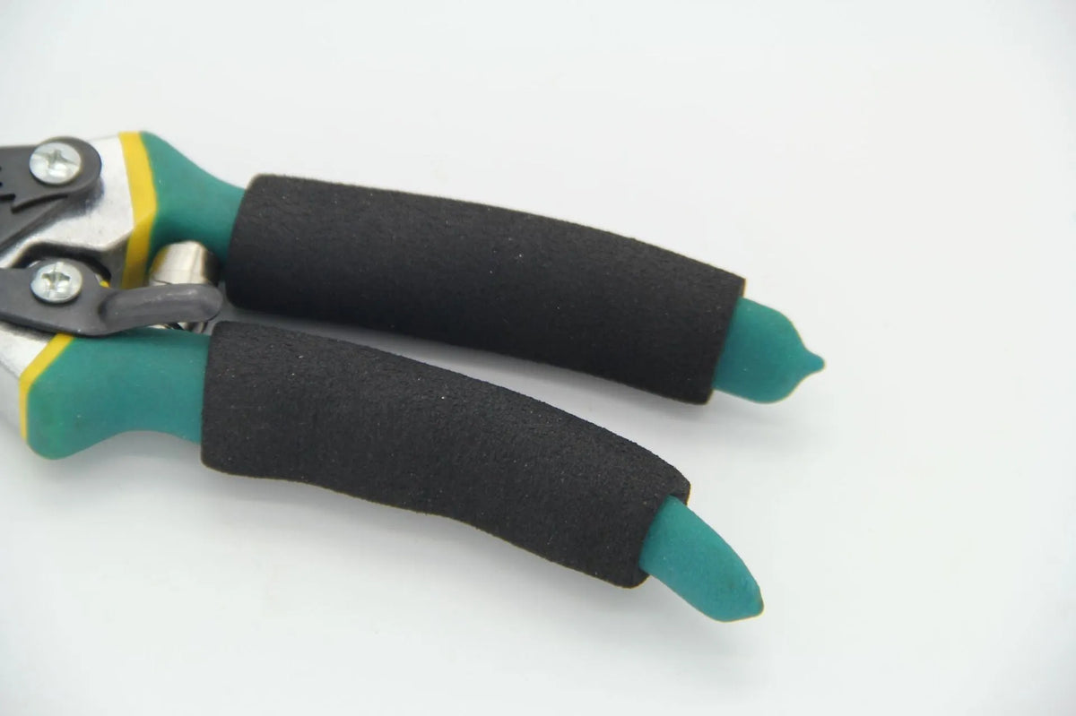 200mm garden shears with 50# steel Teflon-coated elbow blade, 30mm trimming diameter, and PVC handles in yellow or green