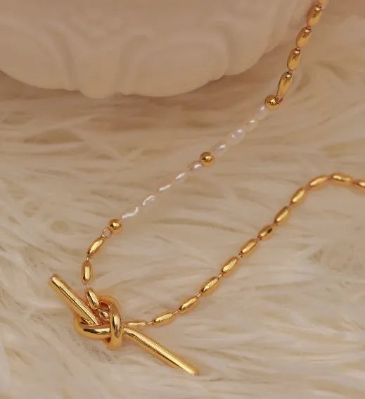 Natural real pearl gold copper geometric pendant necklace on adjustable chain cold style jewellery