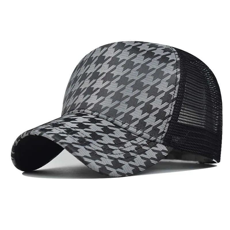 Houndstooth baseball cap in woolen plaid, size M 56-58cm, available in red, grey, or black for men and women
