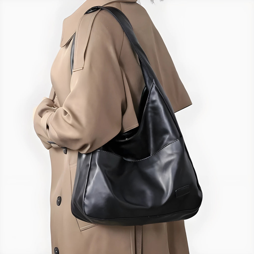 Women's soft PU leather shoulder bag in retro style with 32cm dimensions and open pocket design