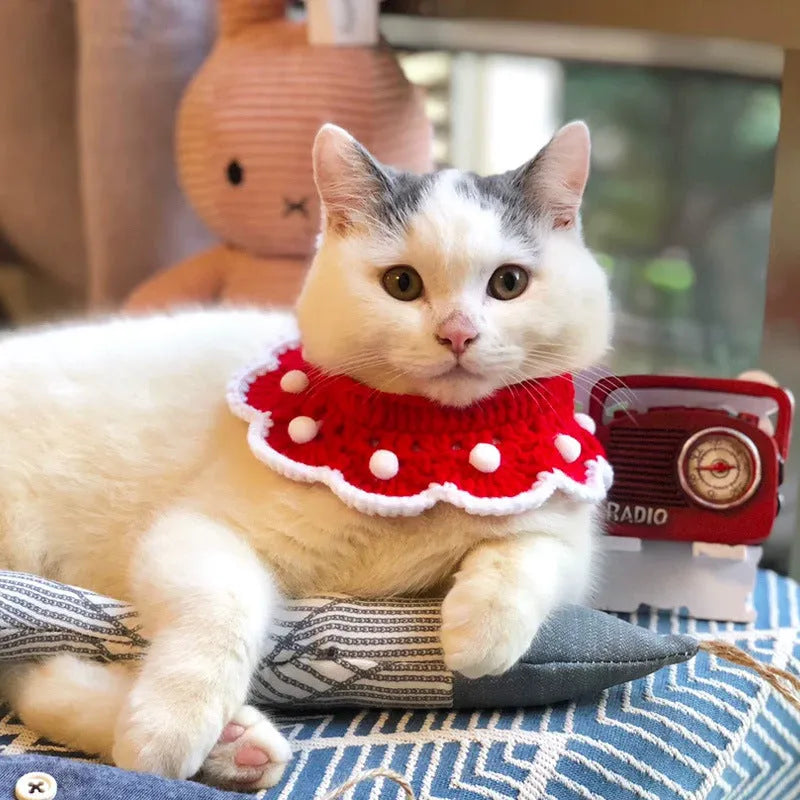 Red wool knitted pet saliva towel bib with bowknot pattern for small animals